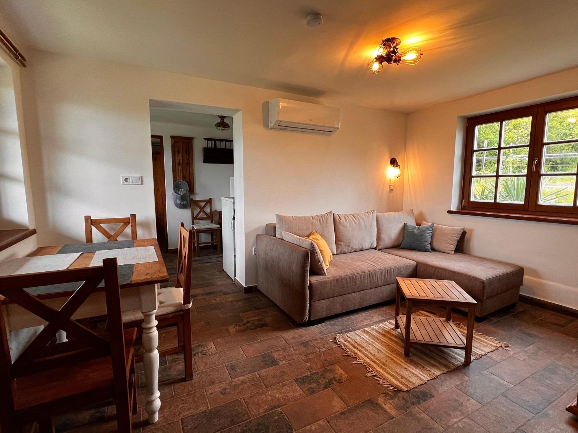 Bed and Breakfast Pilisi Lovas Major, Dorog Экстерьер фото