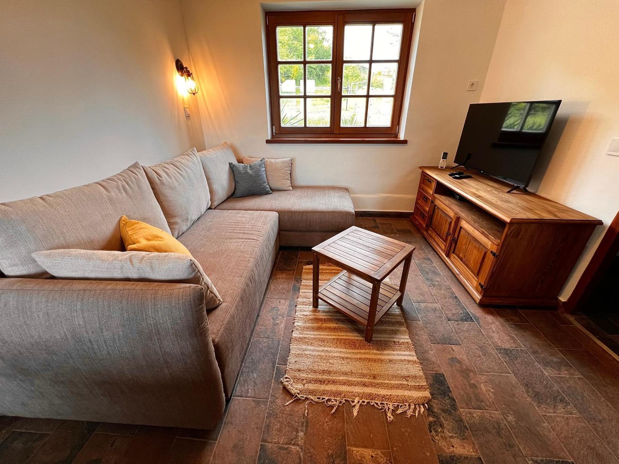 Bed and Breakfast Pilisi Lovas Major, Dorog Экстерьер фото