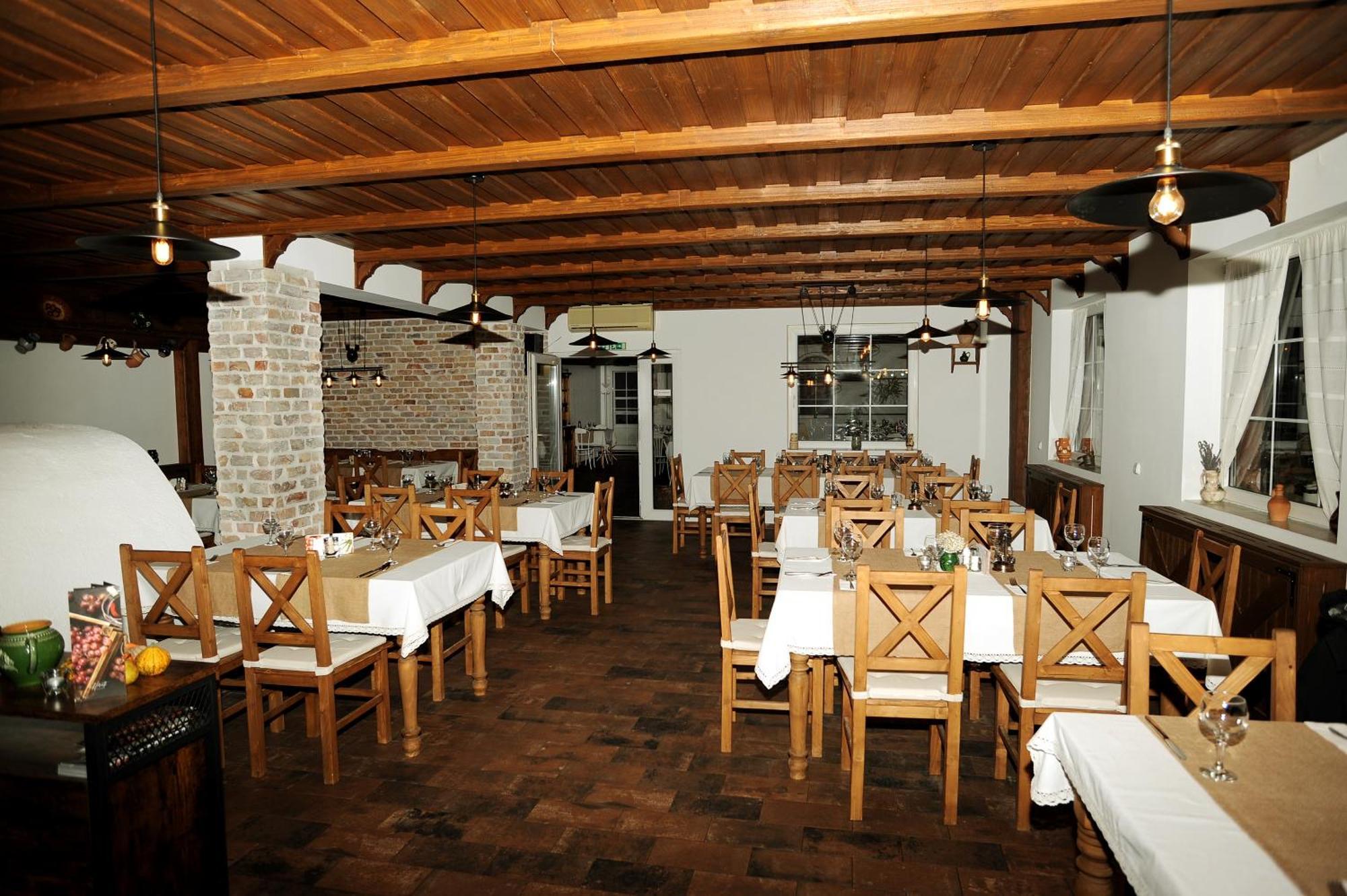 Bed and Breakfast Pilisi Lovas Major, Dorog Экстерьер фото