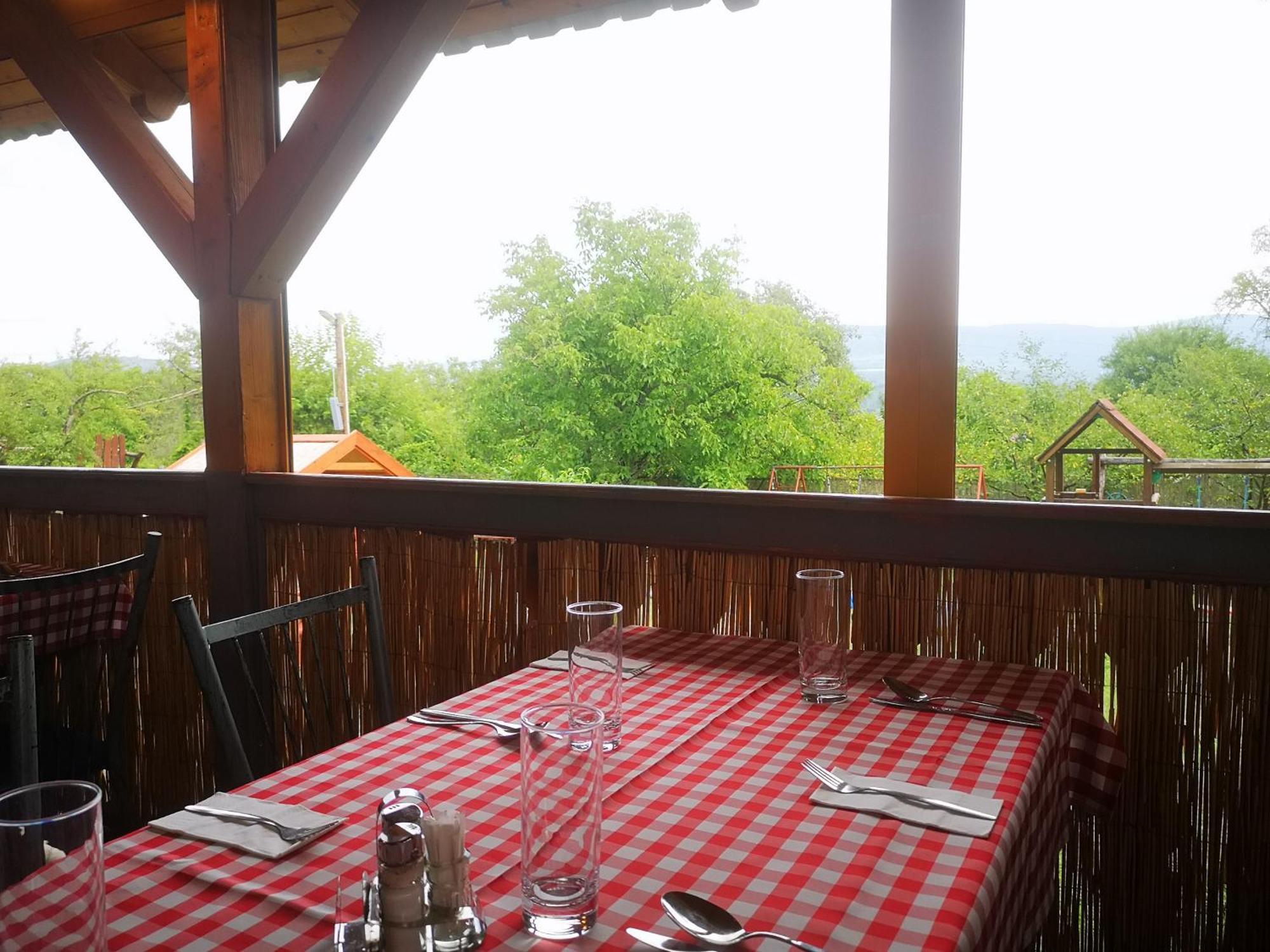 Bed and Breakfast Pilisi Lovas Major, Dorog Экстерьер фото
