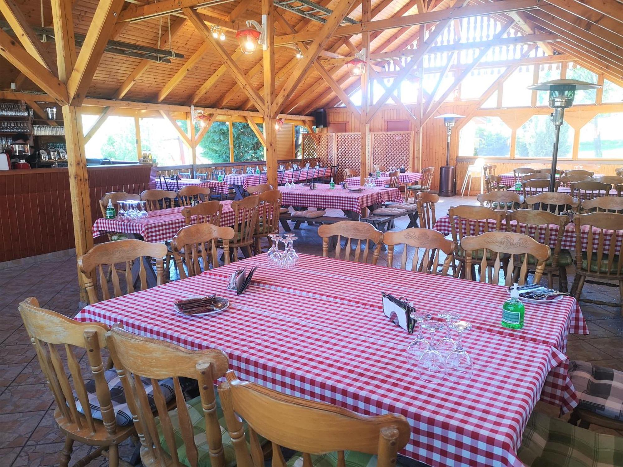 Bed and Breakfast Pilisi Lovas Major, Dorog Экстерьер фото