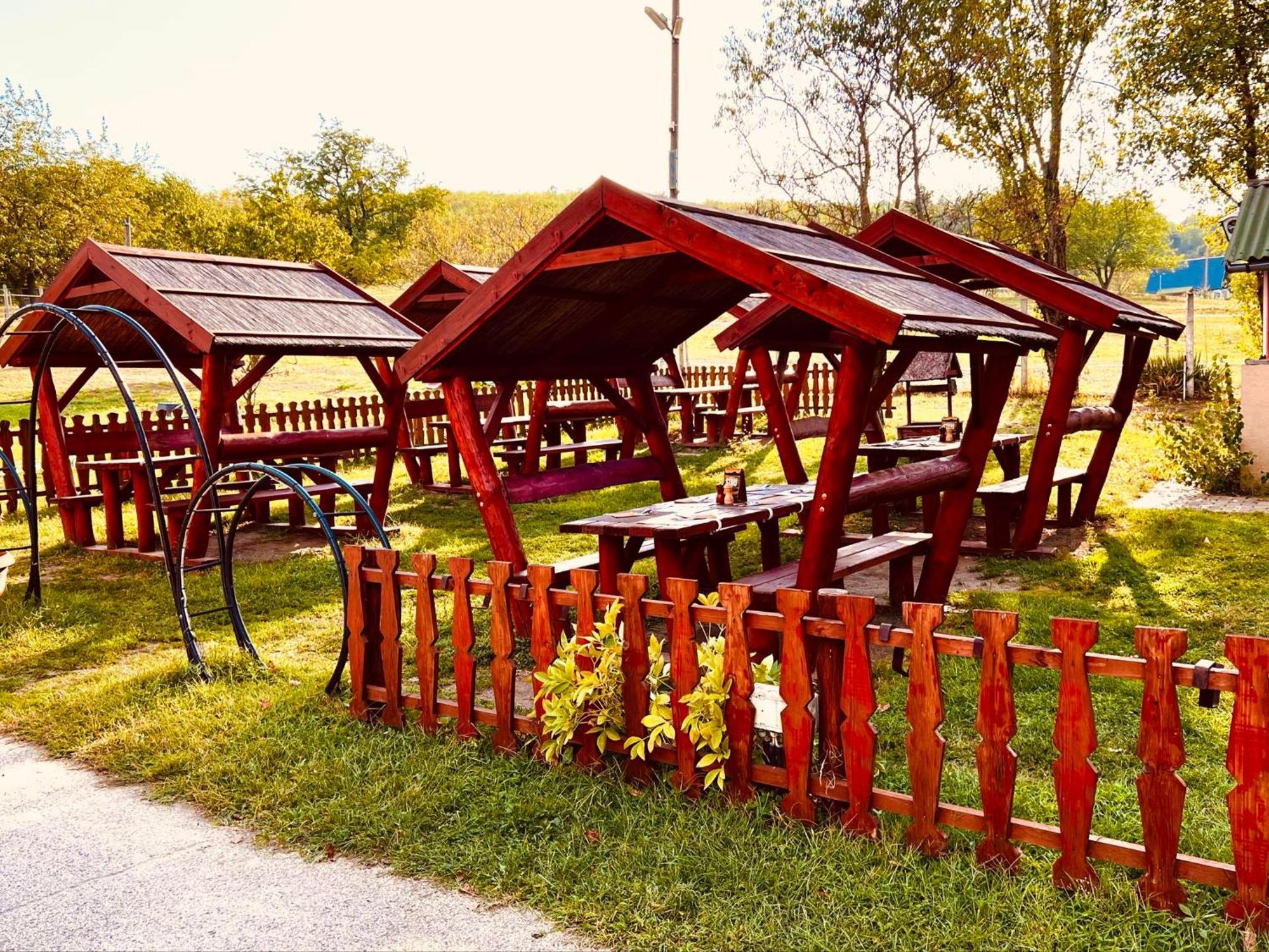 Bed and Breakfast Pilisi Lovas Major, Dorog Экстерьер фото